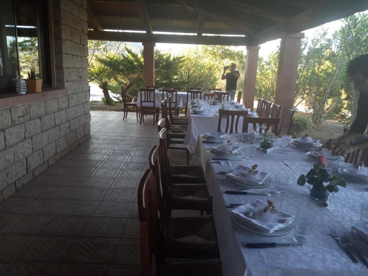 הוילה Tula Agriturismo Pedru Caddu מראה חיצוני תמונה