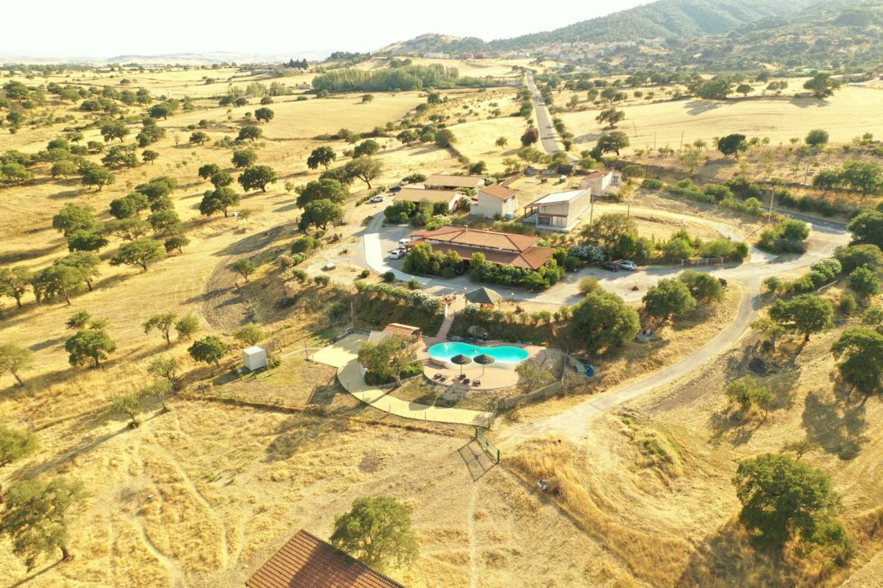 הוילה Tula Agriturismo Pedru Caddu מראה חיצוני תמונה