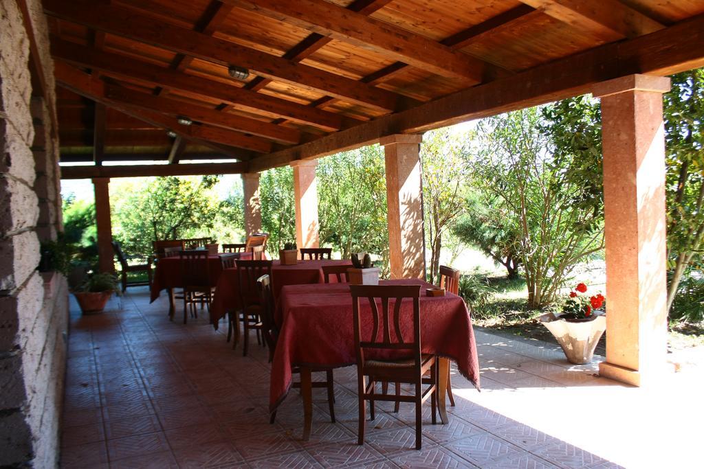 הוילה Tula Agriturismo Pedru Caddu מראה חיצוני תמונה