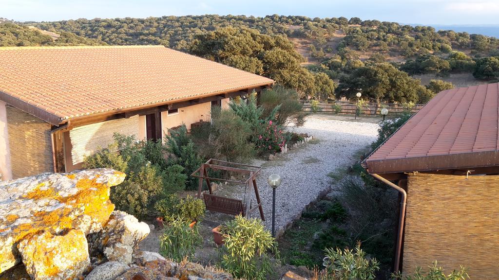 הוילה Tula Agriturismo Pedru Caddu מראה חיצוני תמונה